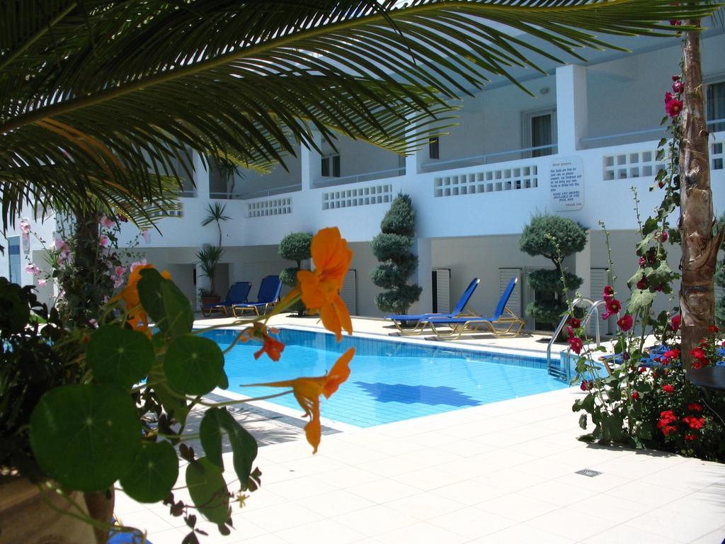 Emerald Hotel Malia  Exterior photo
